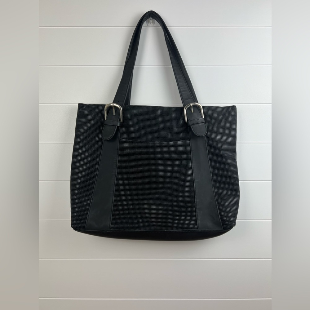 Urban Oxide black pebbled purse